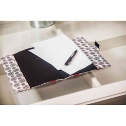 VLIESELINE® Decovil I Light – Lightweight fusible interlining with leather-like handle / 10cm